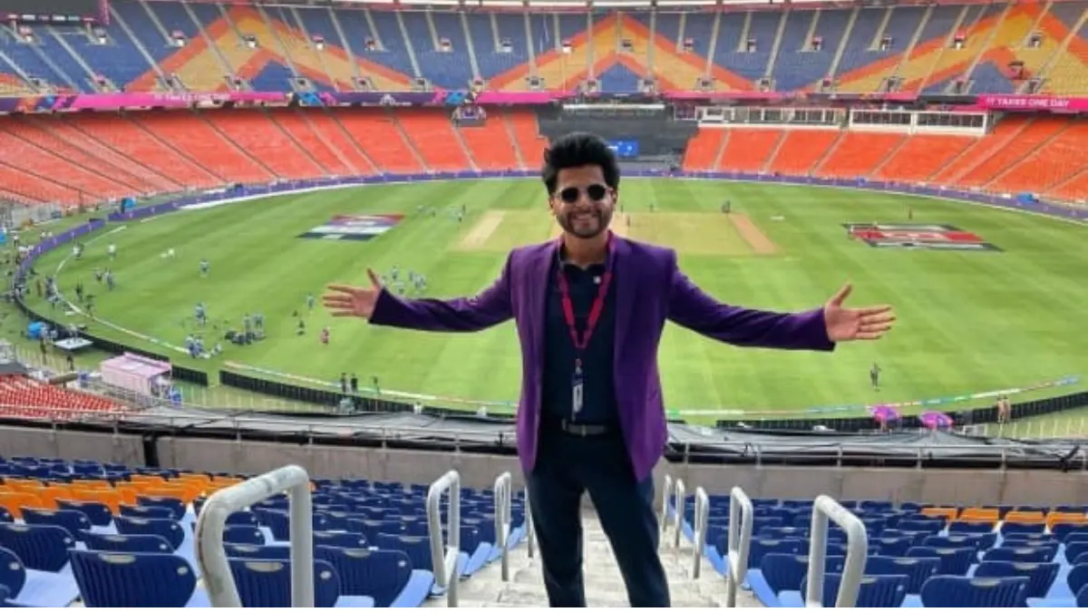 Tanay Tiwari Net Worth presenting on Star Sports during a cricket match